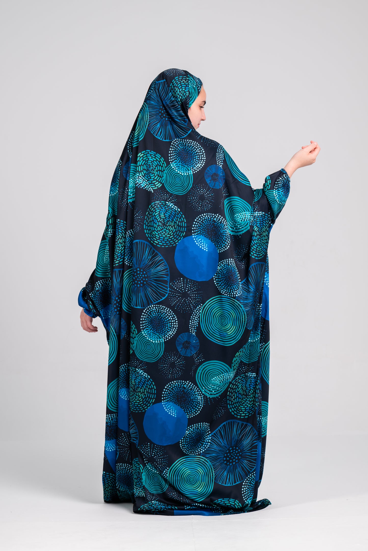 Midnight bloom printed soft satin Cap Esdal