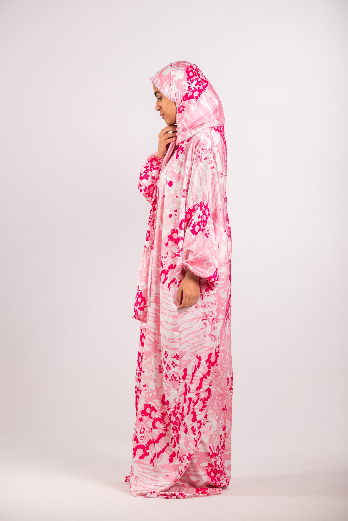 Pinky Graceful garden silk satin esdal with bandana