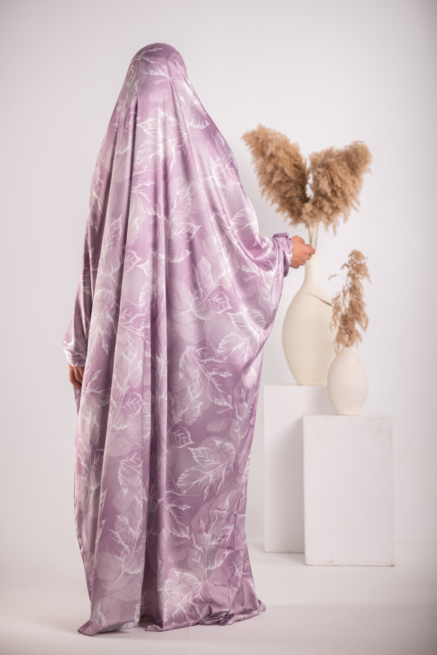 Satin Cap esdal with sleeves (light purple)