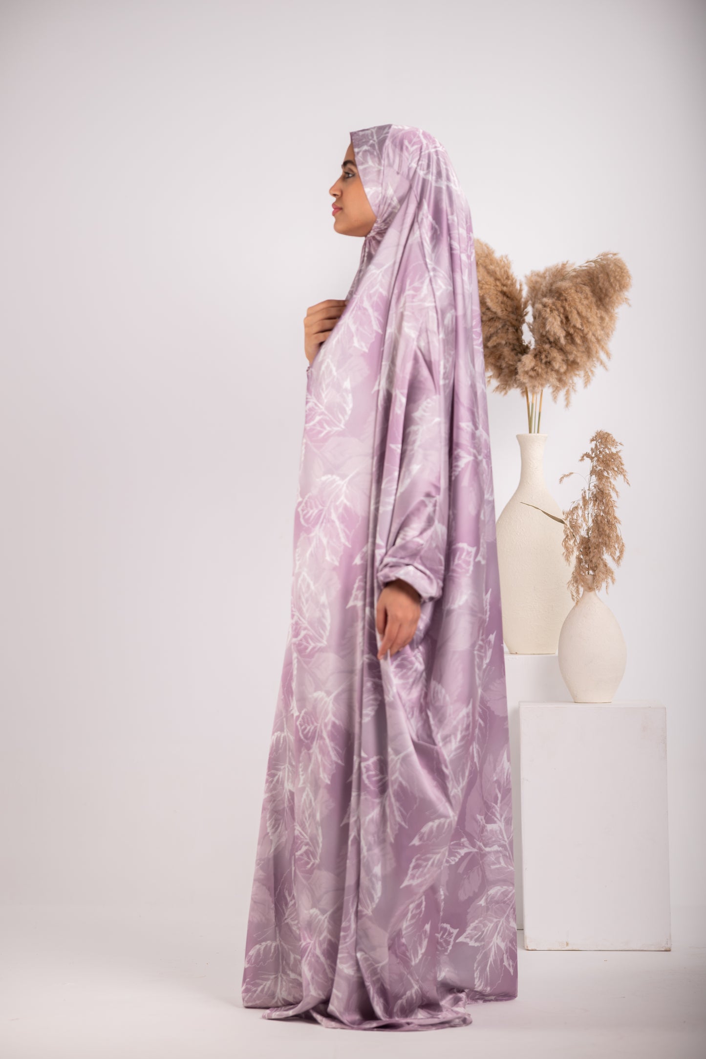 Satin Cap esdal with sleeves (light purple)