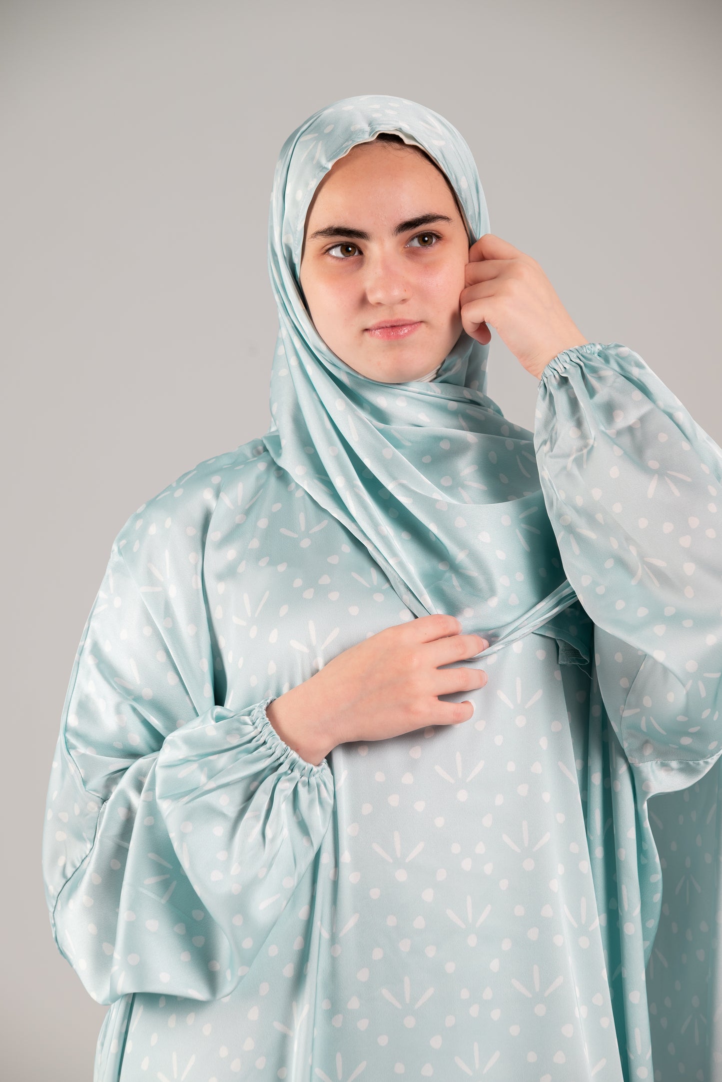 Mint soft satin esdal with bandana