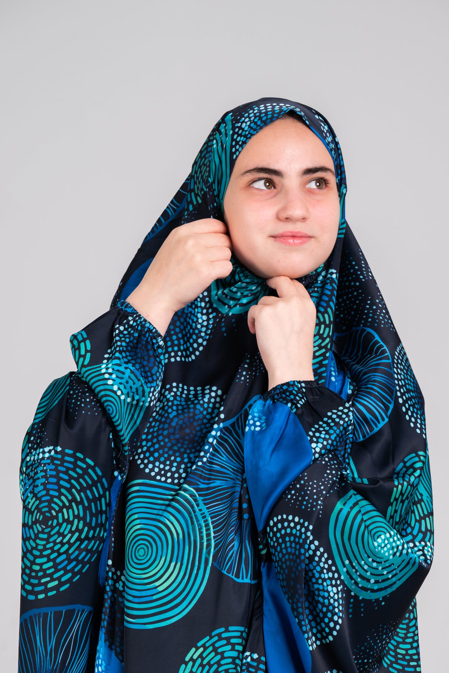 Midnight bloom printed soft satin Cap Esdal