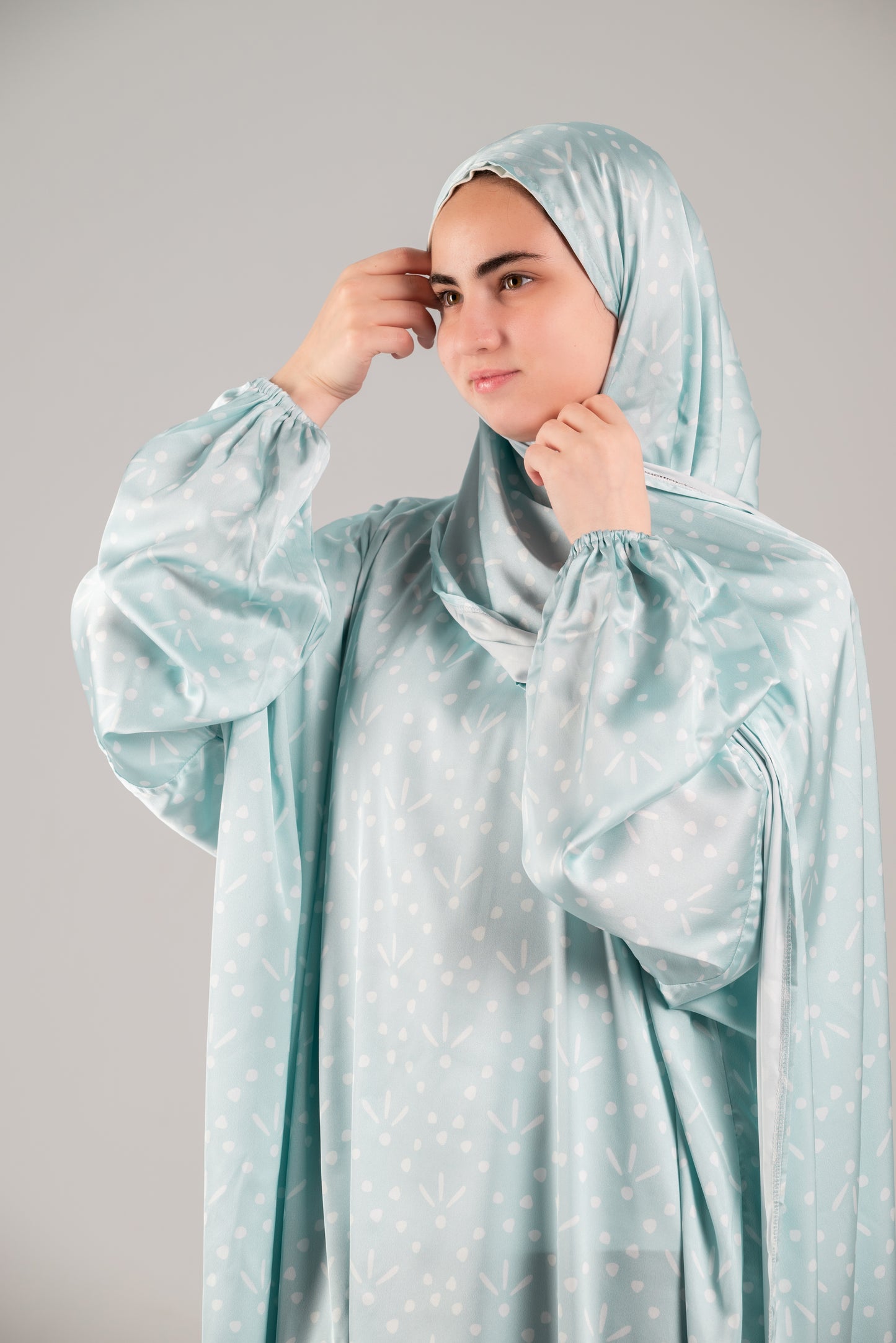 Mint soft satin esdal with bandana